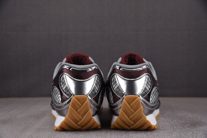 BV sneaker