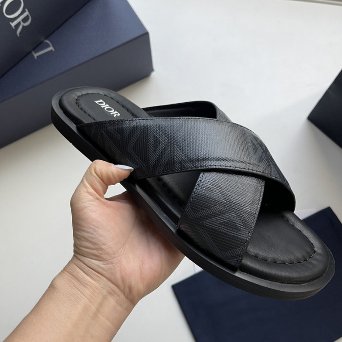 d10r sandal
