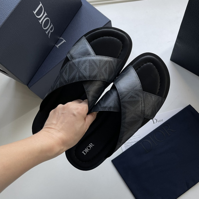 d10r sandal