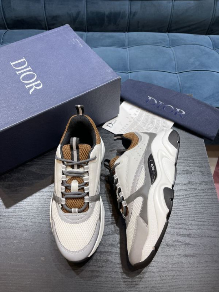 D10R SNEAKER