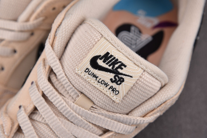 Albino & Preto x NIKE Dunk SB Low Pro QS “Pearl White” FD2627-300