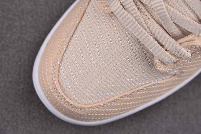 Albino & Preto x NIKE Dunk SB Low Pro QS “Pearl White” FD2627-300