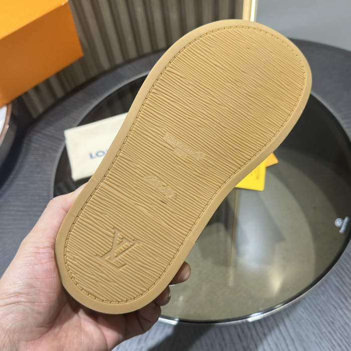L0VT SANDAL
