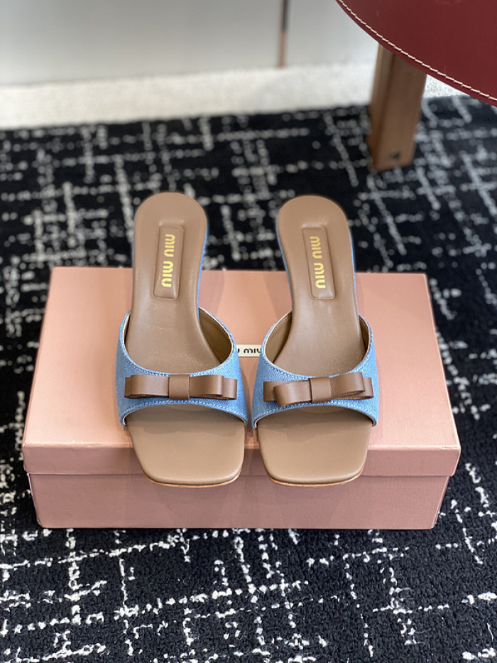M1U SANDAL