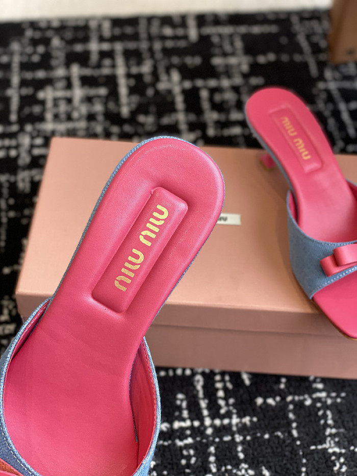 M1U SANDAL