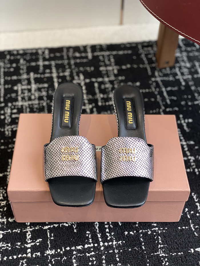M1U SANDAL