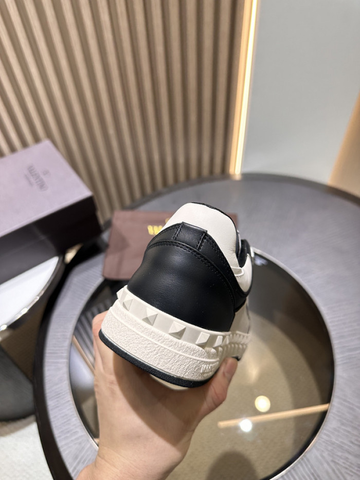 VALENT1N0 SNEAKER